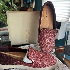 Birdies slip on PINK gradient glitter shoes. Sized 6, but fit like a size 5.